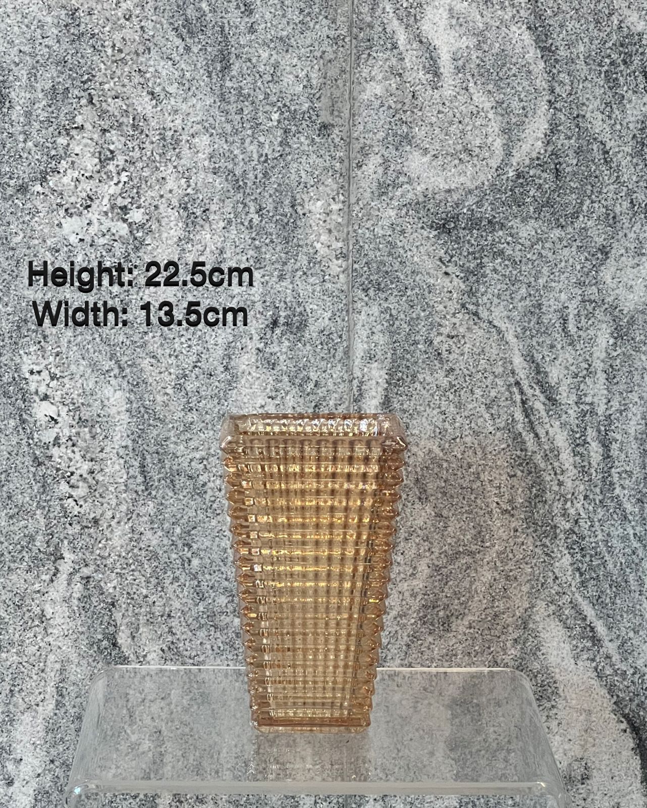 Elegant Squared Vase - 4 Colors